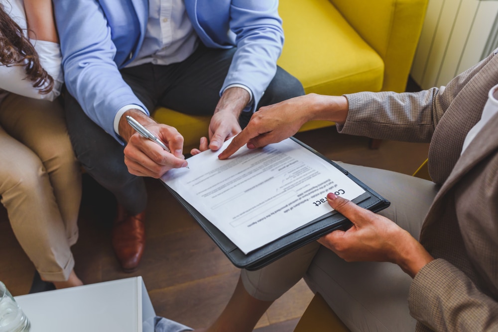 Signing mortgage documents